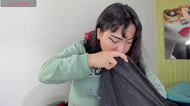 peachy hot online show from 04/17/26, 05:10