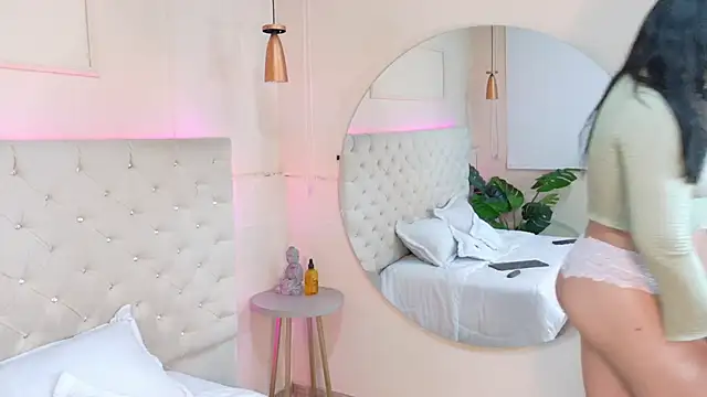 Snapshot of AnnaiTaylor chatting on 02/11/26, 11:37 AnnaiTaylor online show from 02/11/26, 11:37