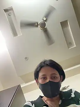 raavigirl online show from 03/05/26, 04:03