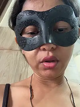 raavigirl online show from 04/05/26, 07:05