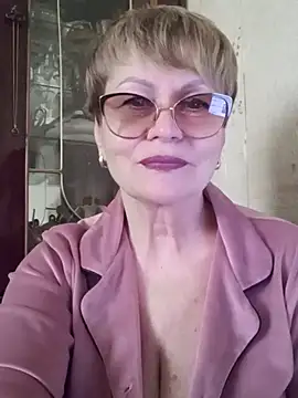 Snapshot of SophieBurns chatting on 06/13/26, 11:08 SophieBurns online show from 06/13/26, 11:08