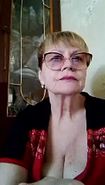 Snapshot of SophieBurns chatting on 06/14/26, 10:06 SophieBurns online show from 06/14/26, 10:06