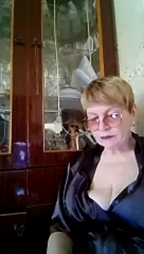 Snapshot of SophieBurns chatting on 06/24/26, 10:14 SophieBurns online show from 06/24/26, 10:14
