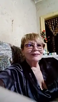 Snapshot of SophieBurns chatting on 06/24/26, 10:20 SophieBurns online show from 06/24/26, 10:20