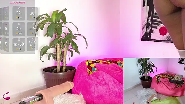 Snapshot of AnnieWestley chatting on 02/19/26, 04:47 AnnieWestley online show from 02/19/26, 04:47