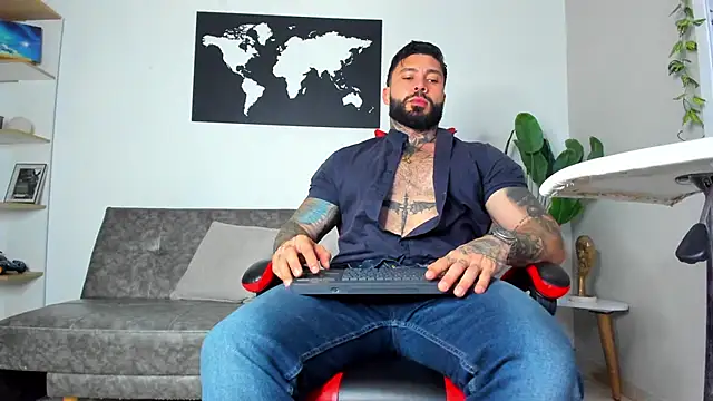 Snapshot of Alessrose chatting on 02/10/26, 07:40 Alessrose online show from 02/10/26, 07:40