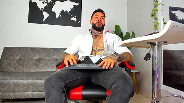 Snapshot of Alessrose chatting on 02/11/26, 07:41 Alessrose online show from 02/11/26, 07:41