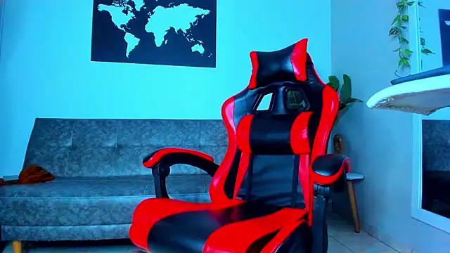 Snapshot of Alessrose chatting on 02/16/26, 07:43 Alessrose online show from 02/16/26, 07:43