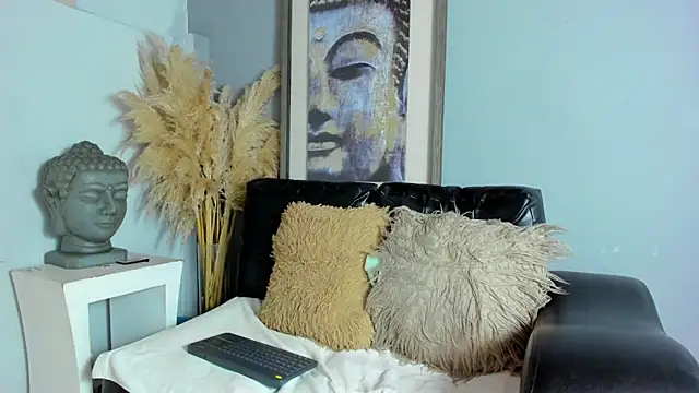 Snapshot of CloeCastillo chatting on 02/20/26, 06:26 CloeCastillo online show from 02/20/26, 06:26