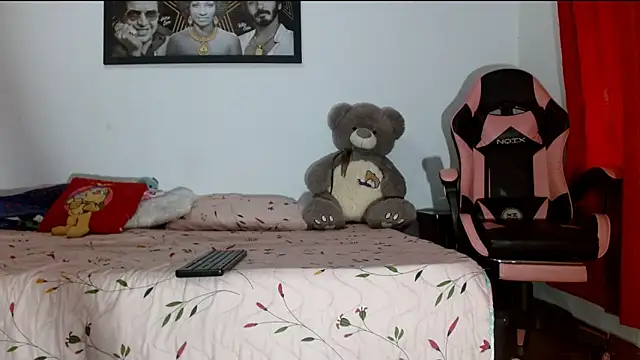 Snapshot of karolsweetvagi chatting on 03/15/26, 04:13 karolsweetvagi online show from 03/15/26, 04:13