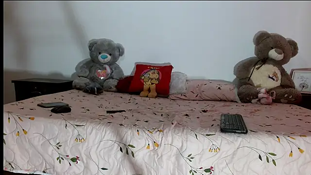 Snapshot of karolsweetvagi chatting on 04/02/26, 06:05 karolsweetvagi online show from 04/02/26, 06:05