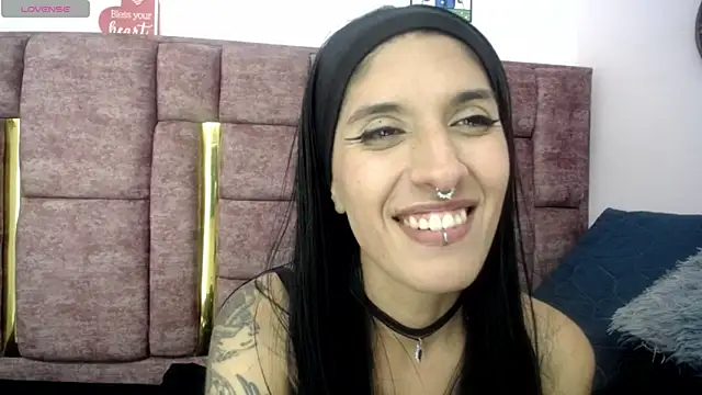 FRANCESCA LOVE  online show from 06/03/26, 03:53