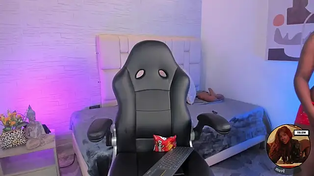 Snapshot of naina_deivis33 chatting on 03/31/26, 03:41 naina deivis33 online show from 03/31/26, 03:41