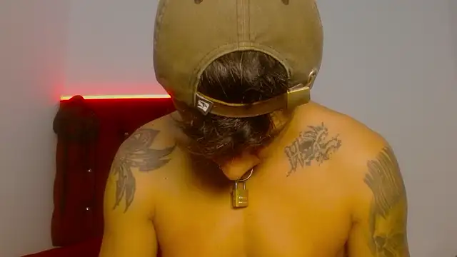 Snapshot of SkinnyDevil12 chatting on 03/02/26, 04:14 SkinnyDevil12 online show from 03/02/26, 04:14