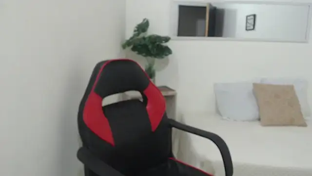 Snapshot of Roseta_Still chatting on 03/24/26, 03:44 Roseta Still online show from 03/24/26, 03:44