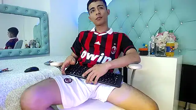 Snapshot of Apolo_Richards chatting on 03/20/26, 07:41 Apolo Richards online show from 03/20/26, 07:41