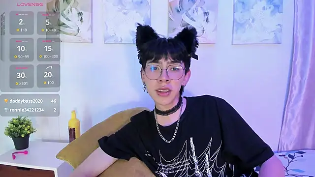 Demian Hush online show from 03/21/26, 08:19