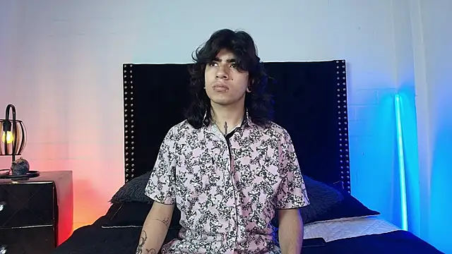 Axell Kussh online show from 02/15/26, 12:58