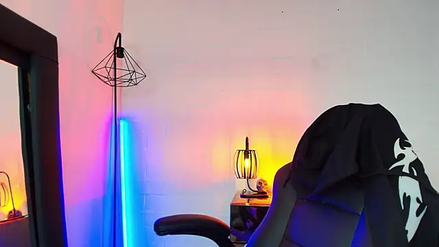 Snapshot of Axell_Kussh chatting on 03/27/26, 03:12 Axell Kussh online show from 03/27/26, 03:12