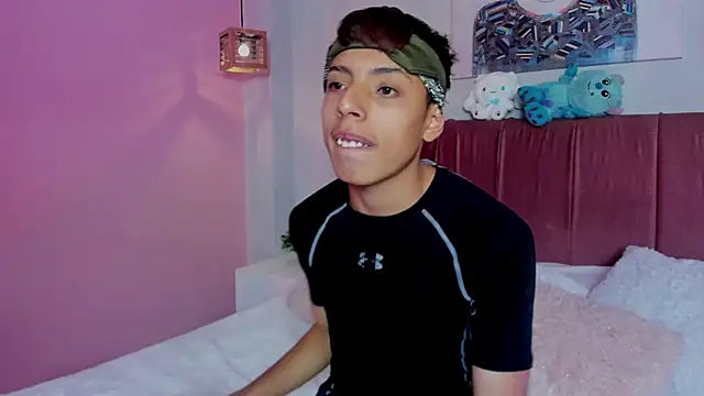 Snapshot of _camilo_ortiz chatting on 06/18/26, 05:17 camilo ortiz online show from 06/18/26, 05:17