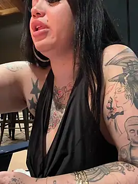 khloelynn online show from 02/09/26, 03:43