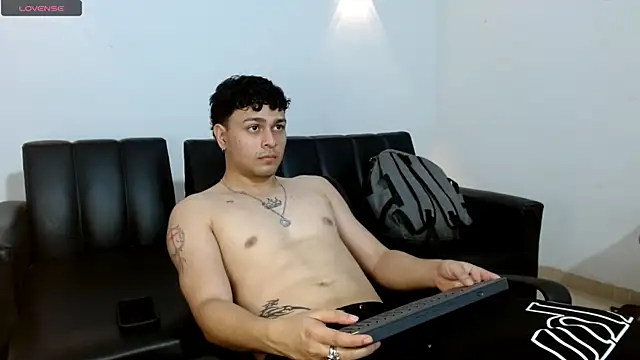 Snapshot of Philip_Jons chatting on 04/03/26, 09:57 Philip Jons online show from 04/03/26, 09:57