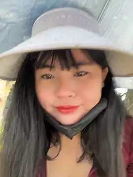 Snapshot of Lewd_couple chatting on 04/17/26, 02:25 Lewd couple online show from 04/17/26, 02:25