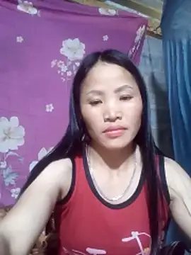 Snapshot of nhynhy11 chatting on 02/19/26, 06:53 nhynhy11 online show from 02/19/26, 06:53