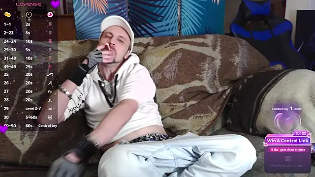 Snapshot of SwatRocShy chatting on 02/09/26, 09:02 SwatRocShy online show from 02/09/26, 09:02