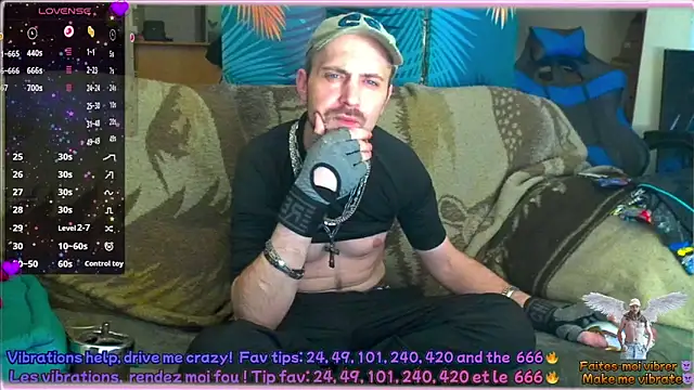 Snapshot of SwatRocShy chatting on 02/26/26, 07:35 SwatRocShy online show from 02/26/26, 07:35