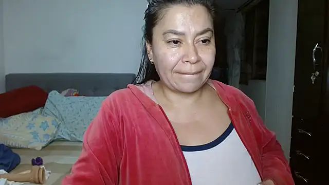 Snapshot of Karo_sexy chatting on 01/06/25, 04:26 Karo sexy online show from 01/06/25, 04:26