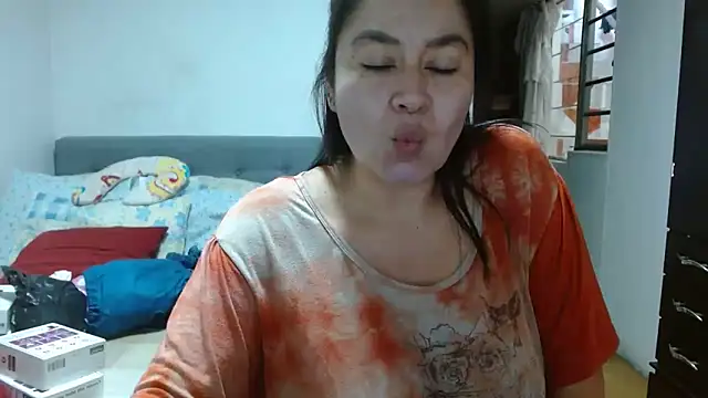 Snapshot of Karo_sexy chatting on 01/18/25, 07:37 Karo sexy online show from 01/18/25, 07:37