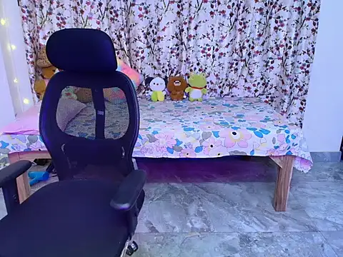 Snapshot of Bold-camlin chatting on 03/16/26, 05:44 Bold-camlin online show from 03/16/26, 05:44