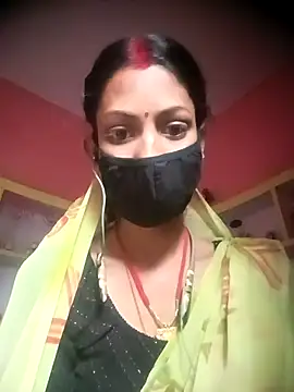 Snapshot of BIG_QWEEN_NO1 chatting on 02/08/26, 05:44 BIG QWEEN NO1 online show from 02/08/26, 05:44