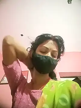 Snapshot of BIG_QWEEN_NO1 chatting on 03/07/26, 10:40 BIG QWEEN NO1 online show from 03/07/26, 10:40