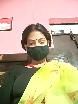 Snapshot of BIG_QWEEN_NO1 chatting on 04/10/26, 11:31 BIG QWEEN NO1 online show from 04/10/26, 11:31