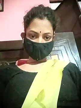 Snapshot of BIG_QWEEN_NO1 chatting on 04/25/26, 12:19 BIG QWEEN NO1 online show from 04/25/26, 12:19