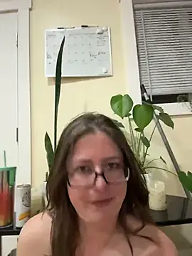 Snapshot of Naomi_Blaire chatting on 03/03/26, 08:53 Naomi Blaire online show from 03/03/26, 08:53