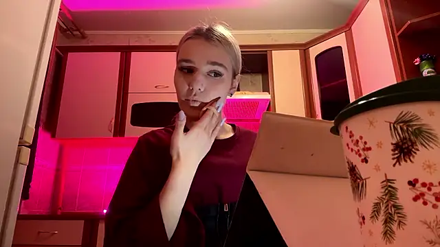 Snapshot of MiaBerlateen chatting on 02/18/26, 06:26 MiaBerlateen online show from 02/18/26, 06:26