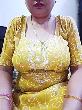 Snapshot of SexybeboX chatting on 06/04/26, 05:46 SexybeboX online show from 06/04/26, 05:46