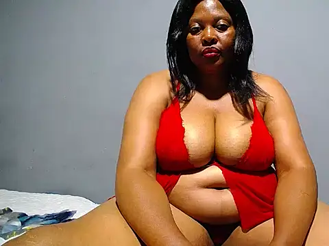 Snapshot of SEXYBUSTYEBONYXX chatting on 02/11/26, 04:39 SEXYBUSTYEBONYXX online show from 02/11/26, 04:39