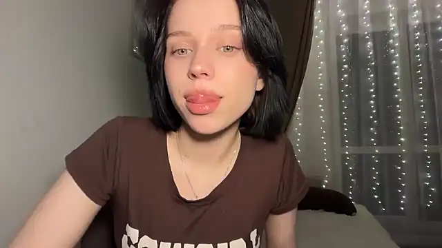  luna fox  online show from 02/08/26, 03:59