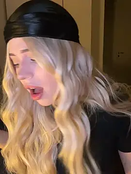  luna fox  online show from 03/20/26, 05:07