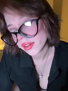  luna fox  online show from 04/02/26, 06:49