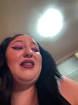 Snapshot of Amber_Sinn chatting on 05/27/26, 02:25 Amber Sinn online show from 05/27/26, 02:25