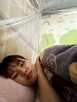 Snapshot of Loyalty-love chatting on 02/12/26, 01:06 Loyalty-love online show from 02/12/26, 01:06