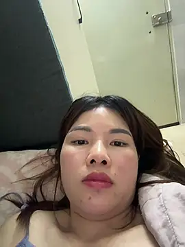 Snapshot of Loyalty-love chatting on 03/17/26, 03:04 Loyalty-love online show from 03/17/26, 03:04
