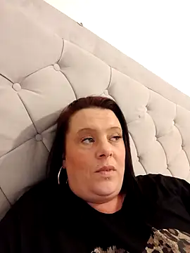 Snapshot of louisa36 chatting on 03/17/26, 10:02 louisa36 online show from 03/17/26, 10:02