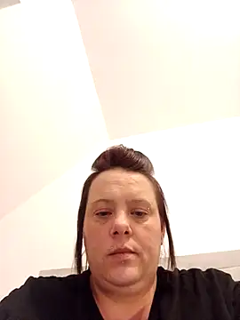 Snapshot of louisa36 chatting on 03/31/26, 07:25 louisa36 online show from 03/31/26, 07:25