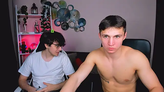 Snapshot of emmanuel_shine chatting on 03/13/26, 08:04 emmanuel shine online show from 03/13/26, 08:04